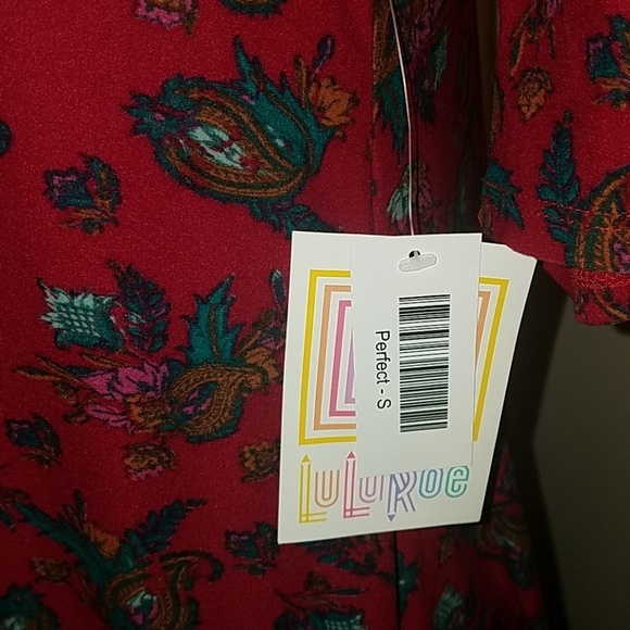 Perfect T Size Small NWT - Picture 3 of 4